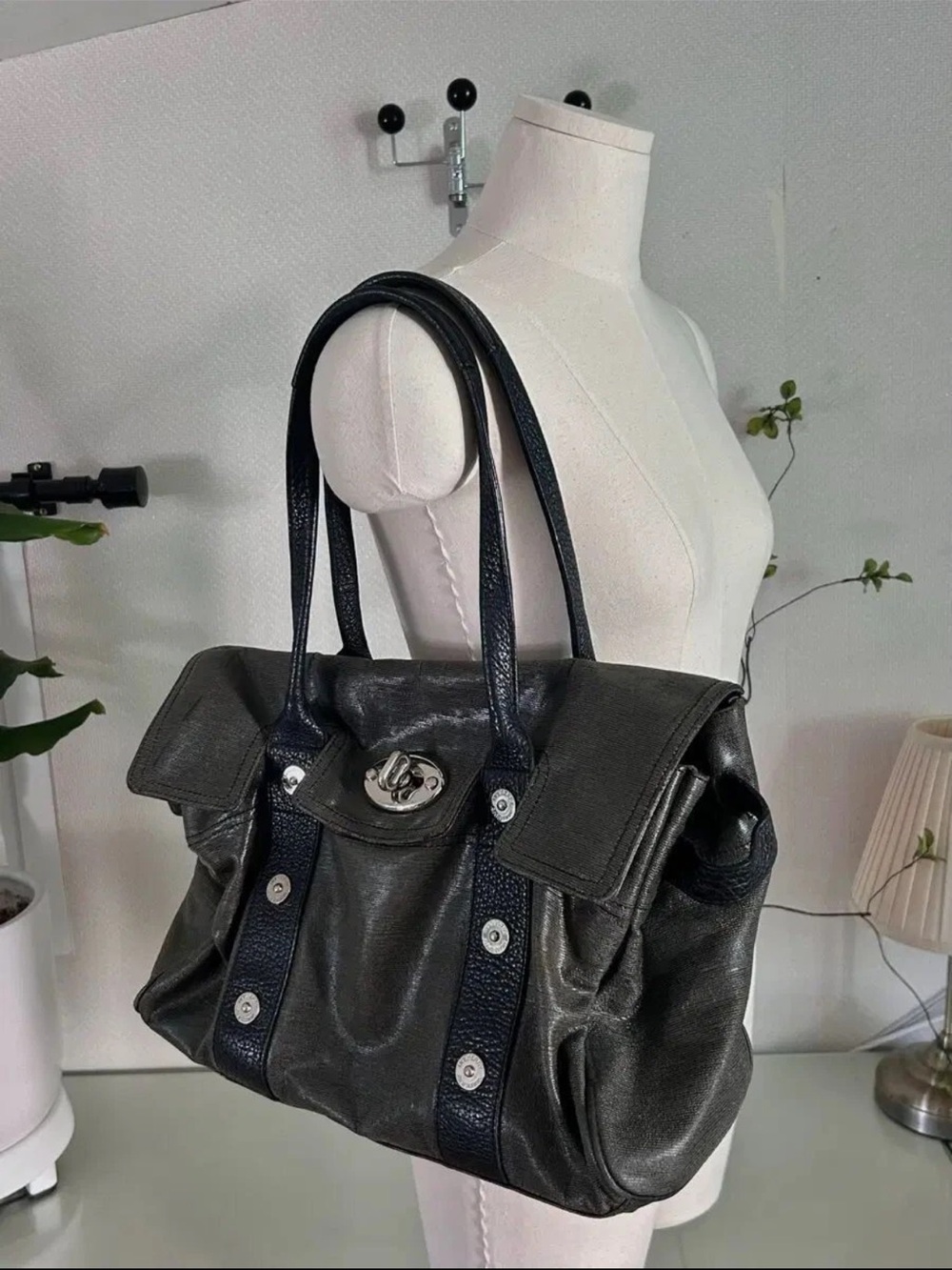 Mulberry Black Leather Turn-Lock Shoulder Bag